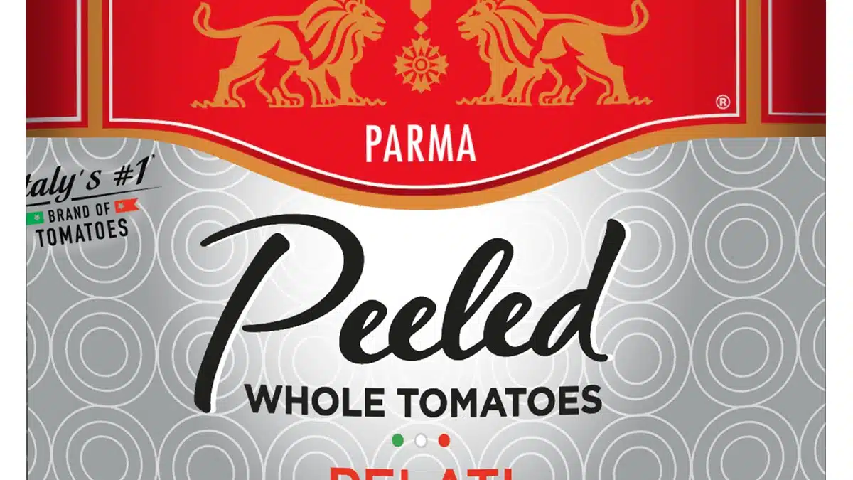 Can of Mutti Whole Peeled Tomatoes (Pelati) for best canned tomatoes