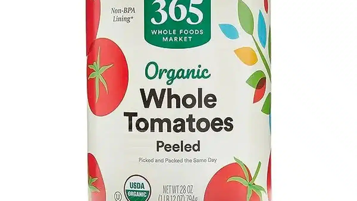 Can of 365 by Whole Foods Market Organic Whole Peeled Tomatoes for best canned tomatoes